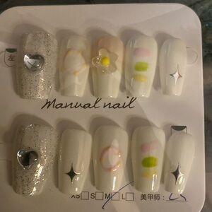 White Heart Press On Nails